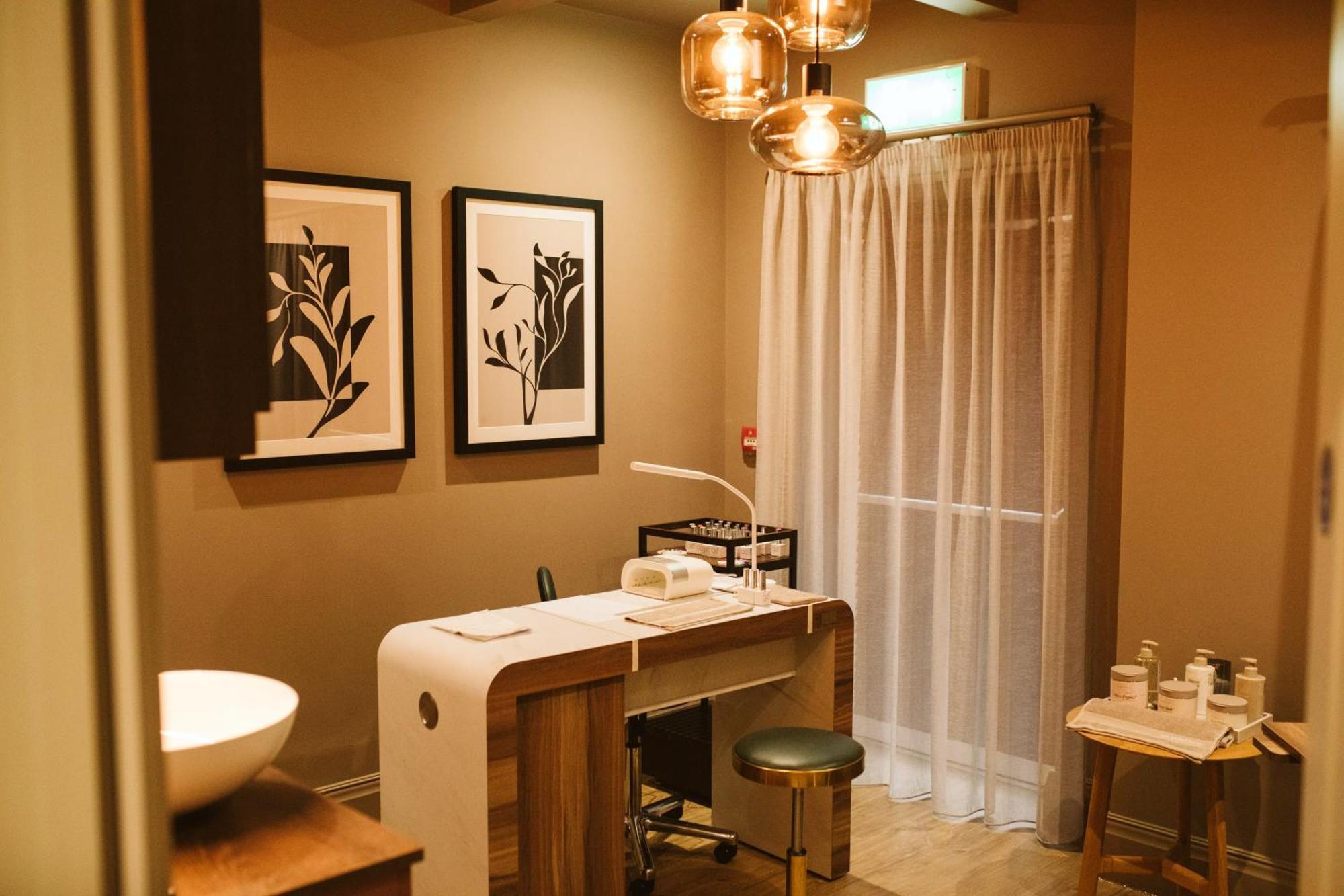 The Hillbrook & - Sherborne *
